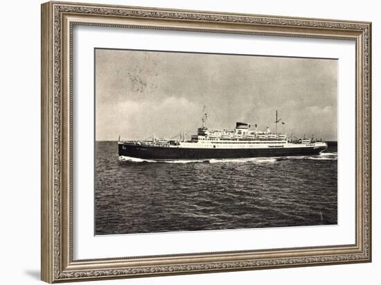 Schiff Saturnia Der Italian Line Auf Dem Meer, 1954-null-Framed Giclee Print