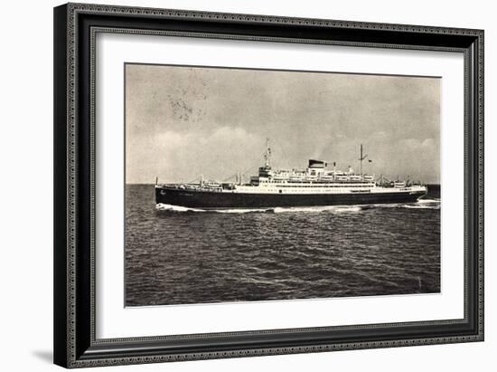 Schiff Saturnia Der Italian Line Auf Dem Meer, 1954-null-Framed Giclee Print