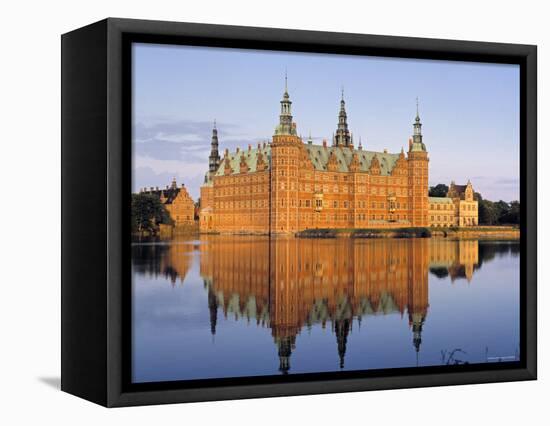 Schloss Frederiksborg, Sjaelland, Denmark-Danielle Gali-Framed Premier Image Canvas