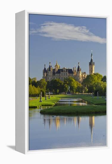 Schwerin Castle, Schwerin (Capital), Mecklenburg-Western Pomerania, Germany-Rainer Mirau-Framed Premier Image Canvas