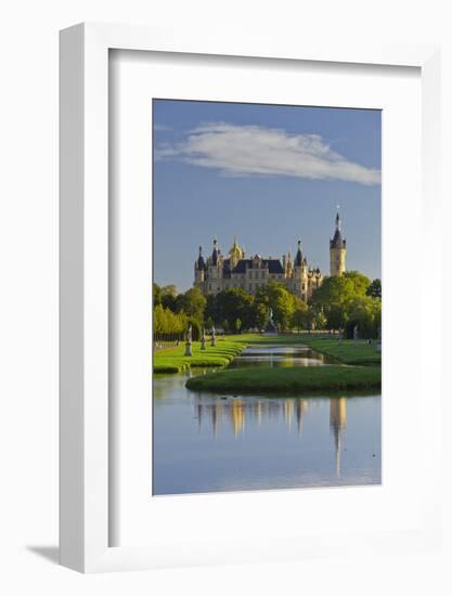 Schwerin Castle, Schwerin (Capital), Mecklenburg-Western Pomerania, Germany-Rainer Mirau-Framed Photographic Print