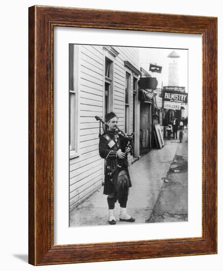 Scottish Bagpiper-Irving Underhill-Framed Photo