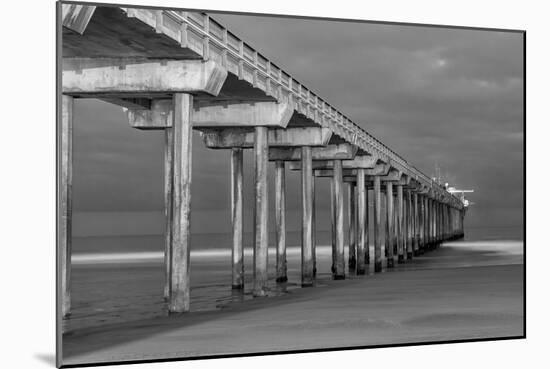Scripps Pier BW I-Lee Peterson-Mounted Photo