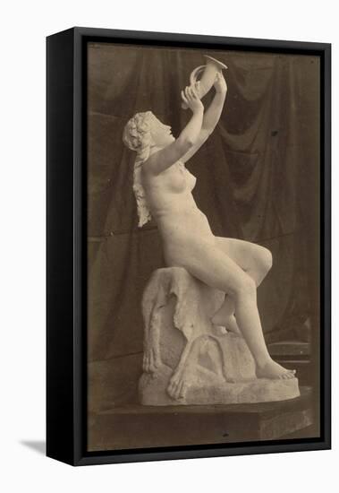 Sculpture : femme nue assise tenant une corne, par Louis-Edmond Cougny-Charles Marville-Framed Premier Image Canvas