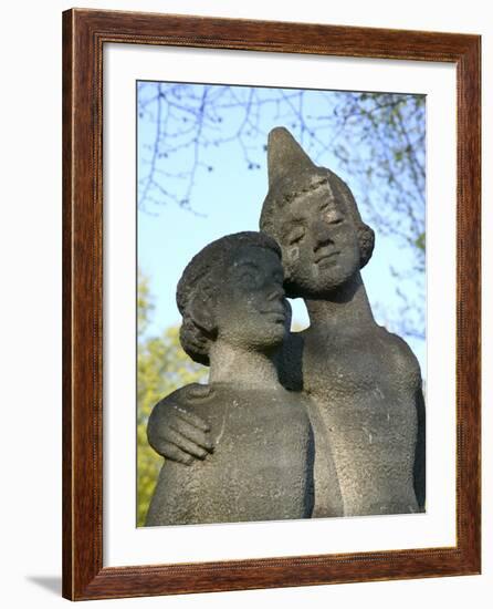 Sculpture of a Couple, Amsterdam, Netherlands-Keren Su-Framed Photographic Print