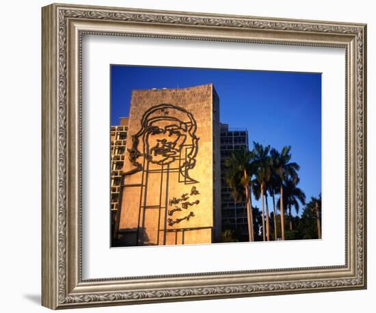 Sculpture of Che Guevara in the Plaza De La Revolucion, Havana, Cuba-Charlotte Hindle-Framed Photographic Print