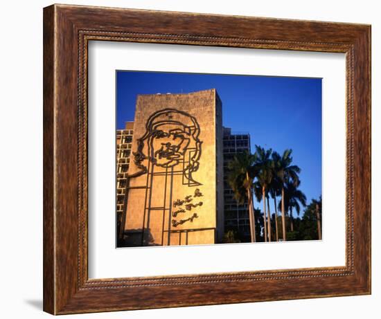 Sculpture of Che Guevara in the Plaza De La Revolucion, Havana, Cuba-Charlotte Hindle-Framed Photographic Print