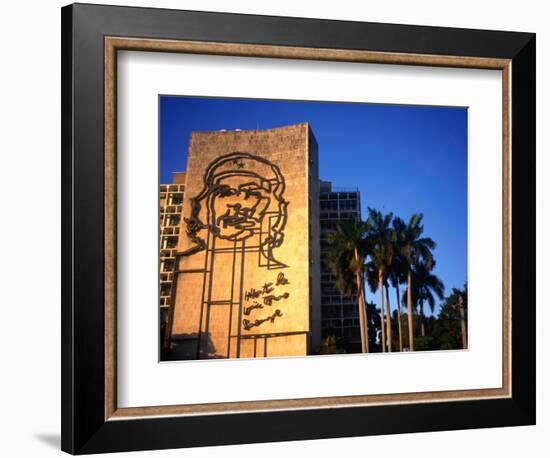 Sculpture of Che Guevara in the Plaza De La Revolucion, Havana, Cuba-Charlotte Hindle-Framed Photographic Print