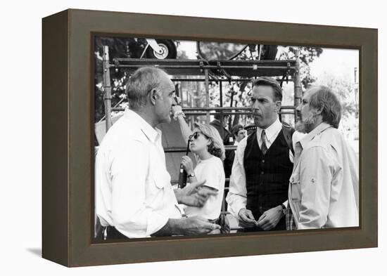 Sean Connery, Kevin Costner and le realisateur Brian by Palma sur le tournage du film Les incorrupt-null-Framed Stretched Canvas