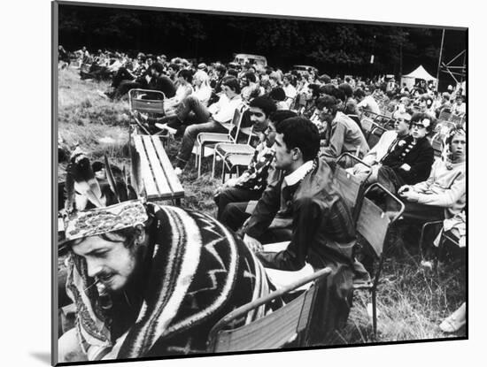 Seated Hippies 1967-null-Mounted Photographic Print