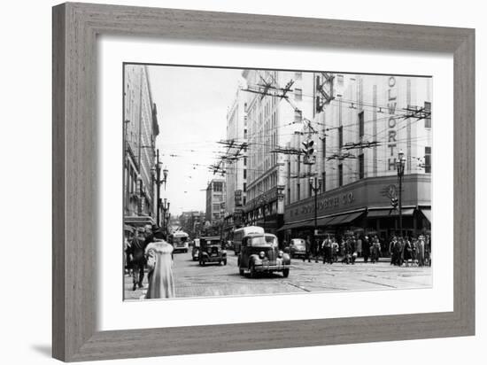 Seattle, WA Street Scene Downtown Photograph - Seattle, WA-Lantern Press-Framed Art Print