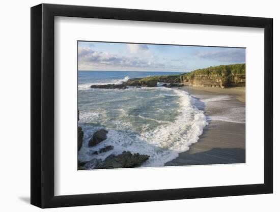 Secluded beach marking the end of the Truman Track, Punakaiki, Paparoa National Park, Buller distri-Ruth Tomlinson-Framed Photographic Print