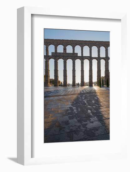 Segovia's Ancient Roman Aqueduct, Segovia, Castilla Y Leon, Spain, Europe-Martin Child-Framed Photographic Print