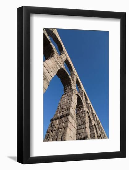 Segovia's Ancient Roman Aqueduct, Segovia, Castilla Y Leon, Spain, Europe-Martin Child-Framed Photographic Print