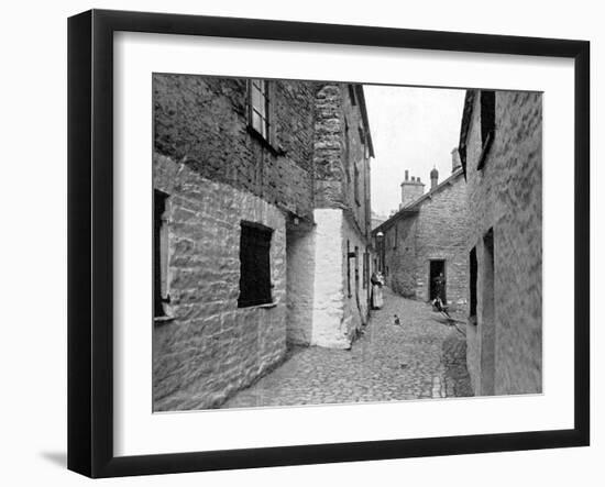 Sepulchre Lane, Kendal, Cumbria, 1924-1926-Valentine & Sons-Framed Giclee Print