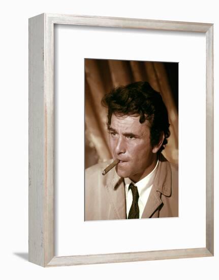 Serie televisee Columbo with Peter Falk (inspecteur Columbo), 1971-2003 (photo)-null-Framed Photo