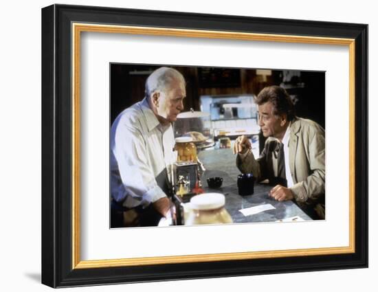 Serie televisee COLUMBO with Peter Falk (inspecteur Columbo), 1971-2003 (photo)-null-Framed Photo