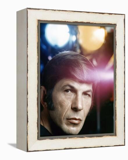 Serie televisee Mission Impossible (Saison 5) with Leonard Nimoy, 1971 (photo)-null-Framed Stretched Canvas