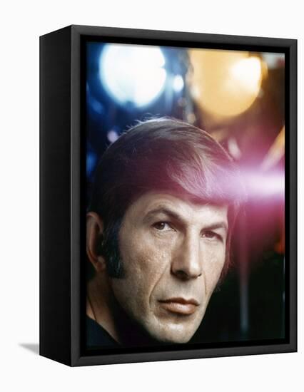 Serie televisee Mission Impossible (Saison 5) with Leonard Nimoy, 1971 (photo)-null-Framed Stretched Canvas