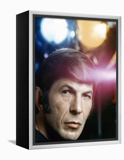 Serie televisee Mission Impossible (Saison 5) with Leonard Nimoy, 1971 (photo)-null-Framed Stretched Canvas