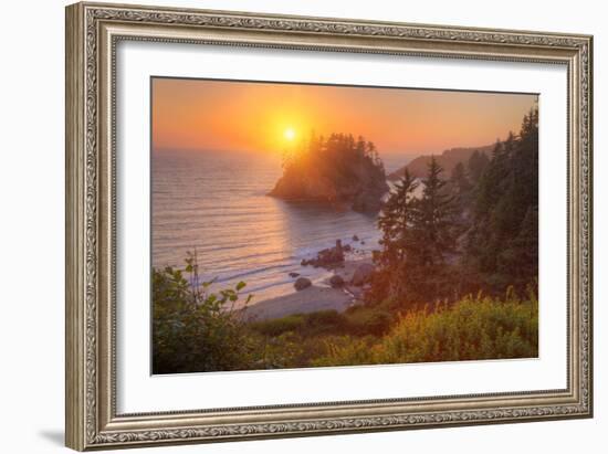 Setting Sun at Trinidad, Northern California Coast-Vincent James-Framed Photographic Print