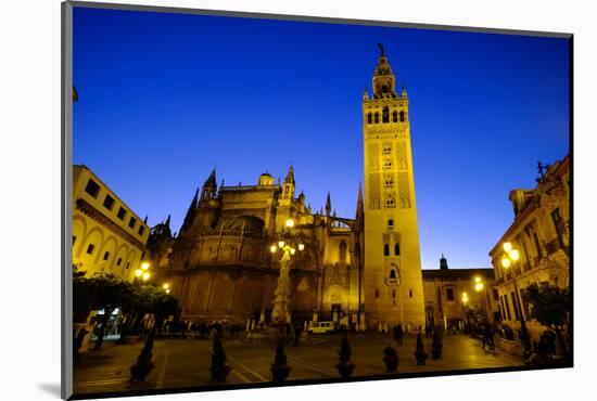 Seville Cathedral and Giralda, Seville, Andalucia, Spain-Carlo Morucchio-Mounted Photographic Print