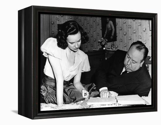 SHADOW OF A DOUBT, 1943 directed by ALFRED HITCHCOCK On the set,Alfred Hitchcock directs Teresa Wri-null-Framed Stretched Canvas