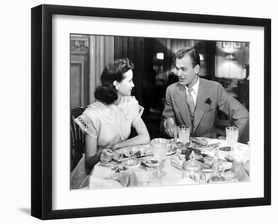 SHADOW OF A DOUBT, 1943 directed by ALFRED HITCHCOCK Teresa Wright (b/w photo)-null-Framed Photo