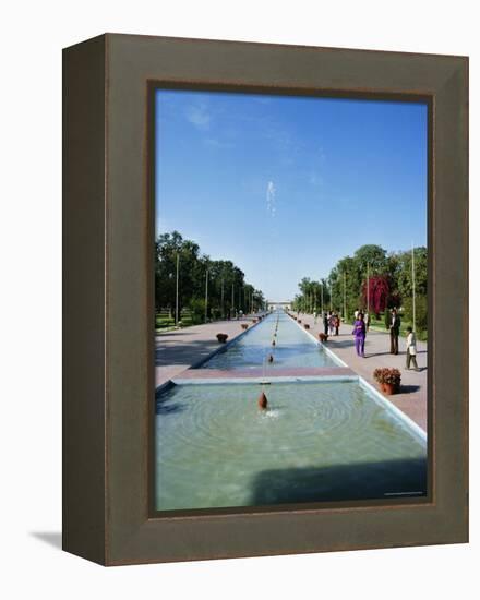 Shalimar (Shalamar) Gardens, Unesco World Heritage Site, Lahore, Punjab, Pakistan, Asia-Robert Harding-Framed Premier Image Canvas