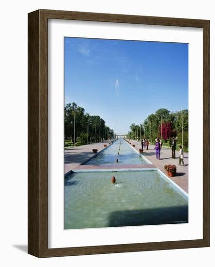 Shalimar (Shalamar) Gardens, Unesco World Heritage Site, Lahore, Punjab, Pakistan, Asia-Robert Harding-Framed Photographic Print