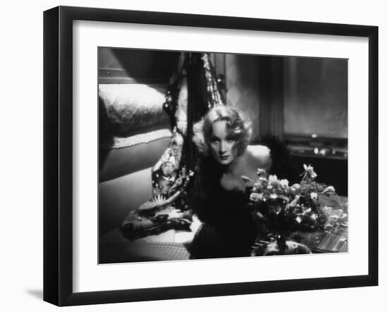 Shanghai Express by Josef von Sternberg with Marlene Dietrich, 1932 (b/w photo)-null-Framed Photo