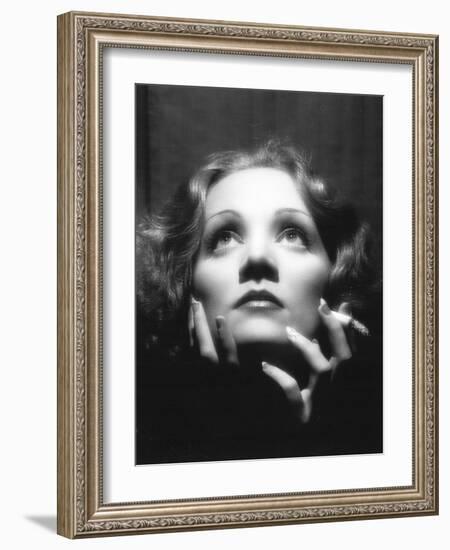 Shanghai Express, Marlene Dietrich, Directed by Josef Von Sternberg, 1933-null-Framed Photographic Print