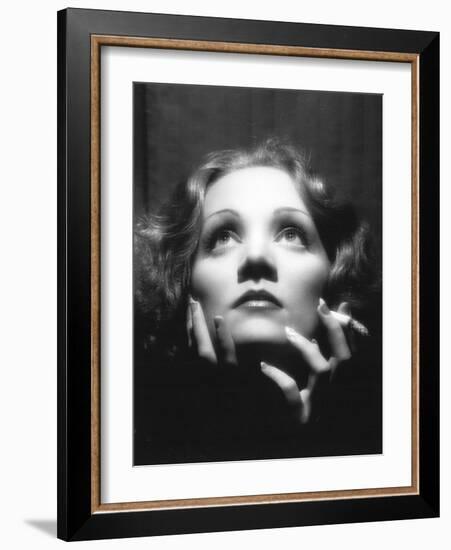 Shanghai Express, Marlene Dietrich, Directed by Josef Von Sternberg, 1933-null-Framed Photographic Print