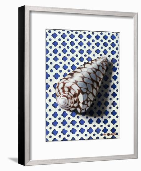 Shell (Coquillage)-Isy Ochoa-Framed Giclee Print