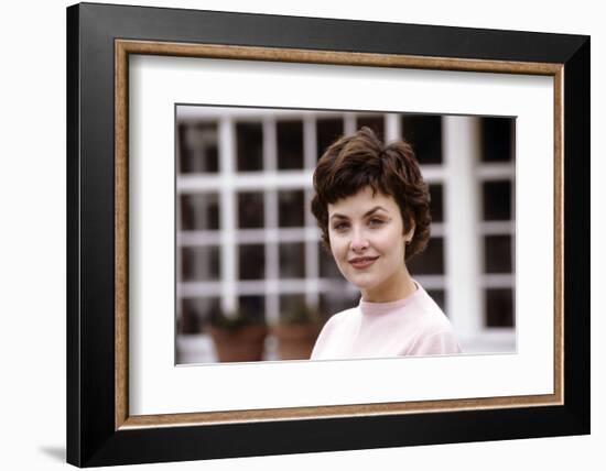 SHERILYN FENN. "Twin Peaks" [1990], directed by DAVID LYNCH.-null-Framed Premium Photographic Print