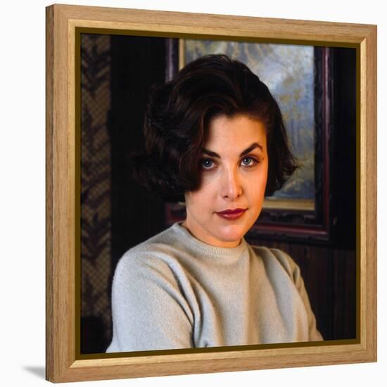 SHERILYN FENN. "Twin Peaks" [1990], directed by DAVID LYNCH.-null-Framed Stretched Canvas