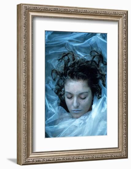 SHERYL LEE. "Twin Peaks" [1990], directed by DAVID LYNCH.-null-Framed Photographic Print