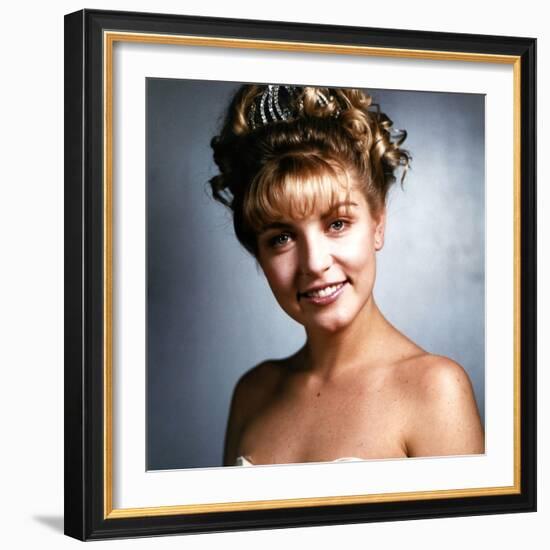 SHERYL LEE. "Twin Peaks" [1990], directed by DAVID LYNCH.-null-Framed Photographic Print