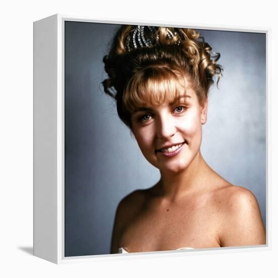 SHERYL LEE. "Twin Peaks" [1990], directed by DAVID LYNCH.-null-Framed Stretched Canvas