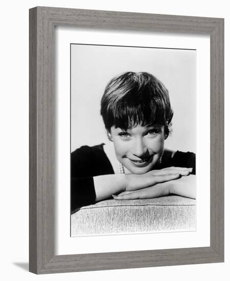 Shirley Maclaine, 1960-null-Framed Photographic Print