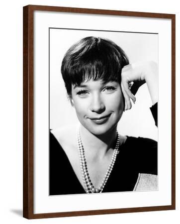 'Shirley MacLaine as Seen in 'The Apartment', 1960' Photo | Art.com