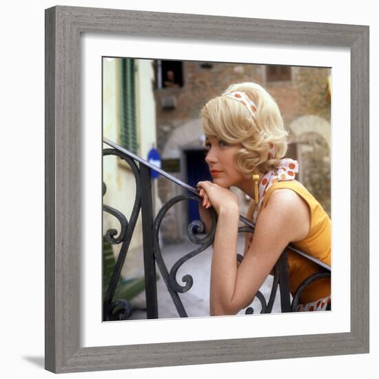 Shirley MacLaine-null-Framed Photo