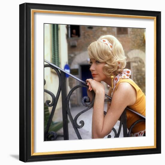 Shirley MacLaine-null-Framed Photo