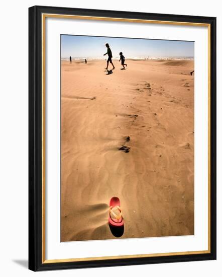 Shoremob-Craig Satterlee-Framed Photographic Print