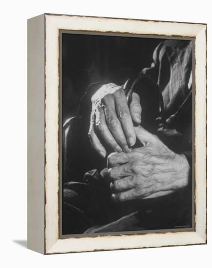 Shot of Hands Belonging to an Old Man-Carl Mydans-Framed Premier Image Canvas