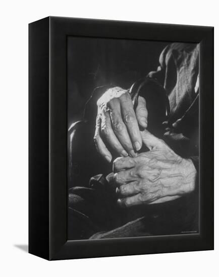 Shot of Hands Belonging to an Old Man-Carl Mydans-Framed Premier Image Canvas