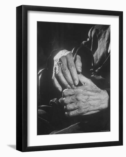 Shot of Hands Belonging to an Old Man-Carl Mydans-Framed Photographic Print