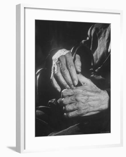 Shot of Hands Belonging to an Old Man-Carl Mydans-Framed Photographic Print