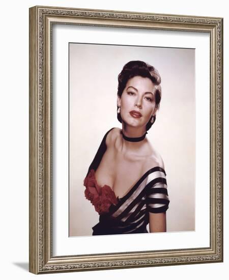 Show Boat by GeorgeSidney with Ava Gardner, 1951 (photo)-null-Framed Photo