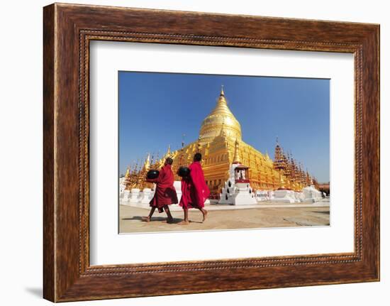 Shwezigon Paya, Bagan, Myanmar.-Sathitanont N-Framed Photographic Print